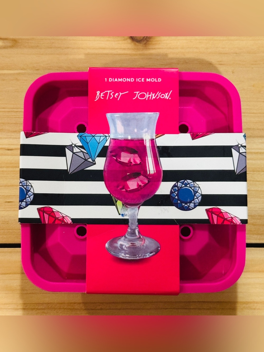 Betsey Johnson Pink Diamond Ice Mold Cocktail Barware New Sealed